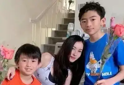 厌倦了单一功能的播放器？试试zpod，发现音乐的无限可能！
