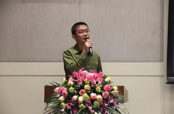 还在为证件照制作发愁？试试这款简单易上手的哇喔相机APP吧！