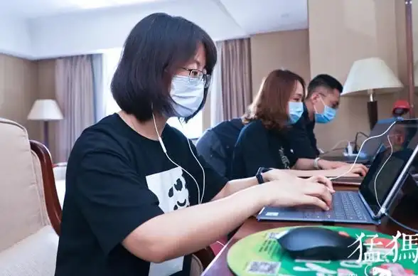 谁说浏览器不能更聪明？QQ浏览器APP专线版，让DeepSeek-R1为你开启高效搜索！