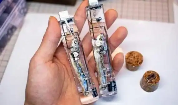 电脑硬件🖥内存条型号查询全攻略：小鱼教你快速掌握详细查找步骤