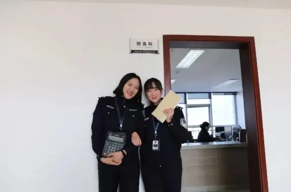 电脑技巧💻死机应对：电脑死机怎么办？实用键盘组合帮你轻松解决