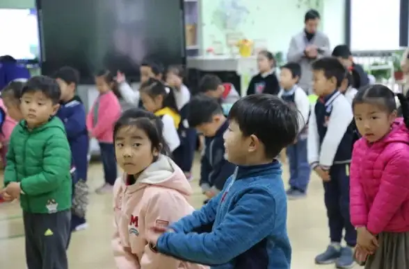 还在为找不到适合全家观看的短视频发愁？百视通鲜时光"抖音电视版一键解锁欢乐时光！