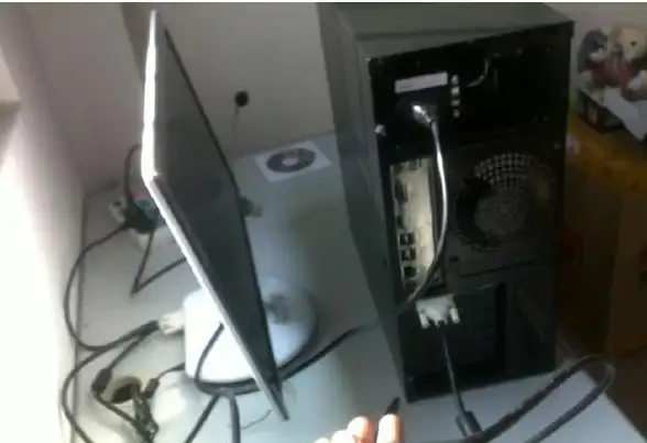电脑问题🖥开机后显示器黑屏原因解析与解决办法