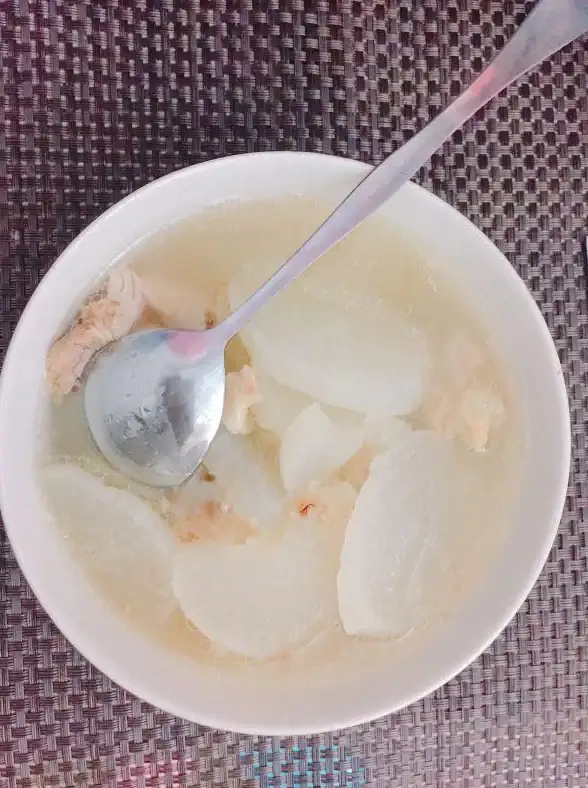 想拥有专属阅读空间？盐言故事APP自定义书架背景满足你！