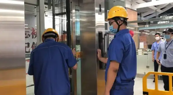 救援行动🚨逃生技巧🚨生存智慧 地铁逃生中谁最机智？