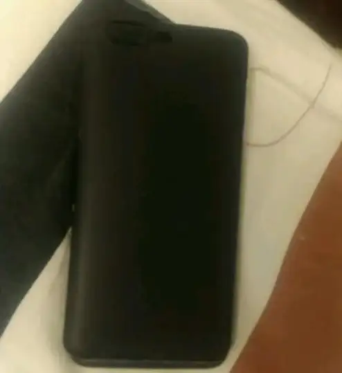 谁说拍照不能有趣又好看？魔拍相机的特效和贴纸让你玩到停不下来！