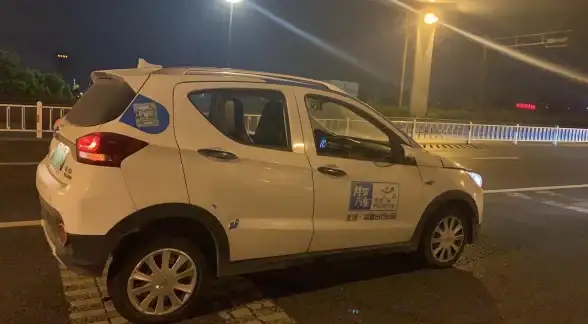 想随时随地轻松租车？摩范出行一键预约、导航直达，海量车源等你来选！