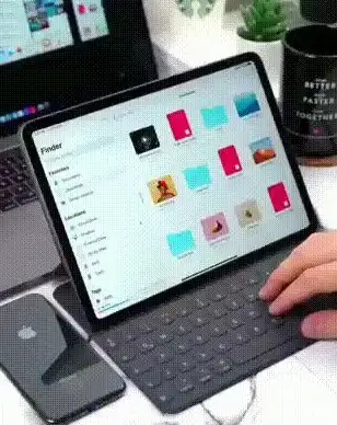 还在为多任务操作烦恼？自由窗口App让你轻松分屏、随心调整！