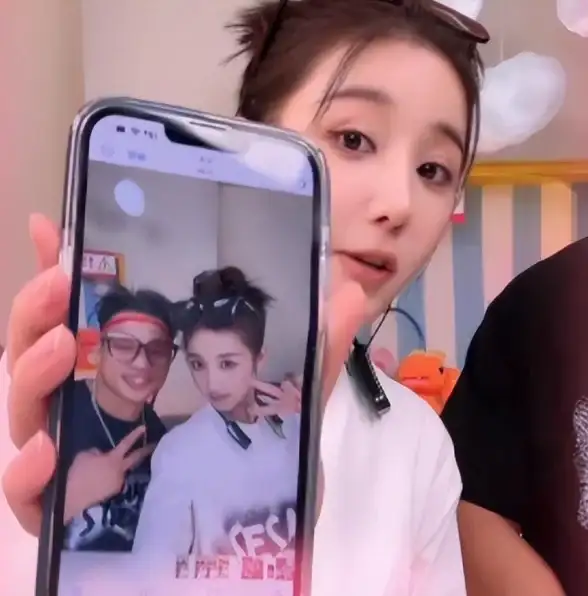 电脑屏幕不够用？EV扩展屏app让你轻松实现多屏协作！