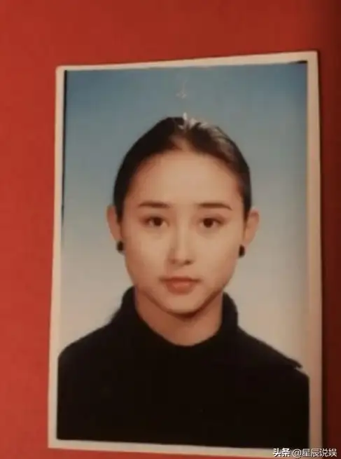 证件照总是不满意？试试这款智能美颜App，瑕疵自动消除！