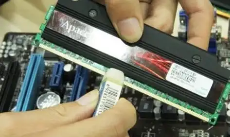 蓝屏警告💻电脑故障：导致电脑频繁蓝屏的常见原因及解决方法