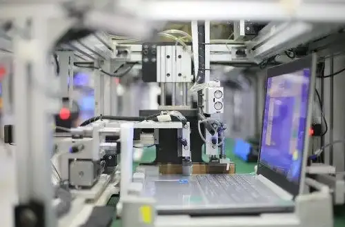 谁说创作需要耗时？这款AI工具瞬间生成你的专属艺术大作！