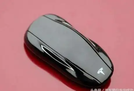 还在为找不到钥匙烦恼？特斯拉智能控车APP一键解锁，无钥匙驾驶不是梦！