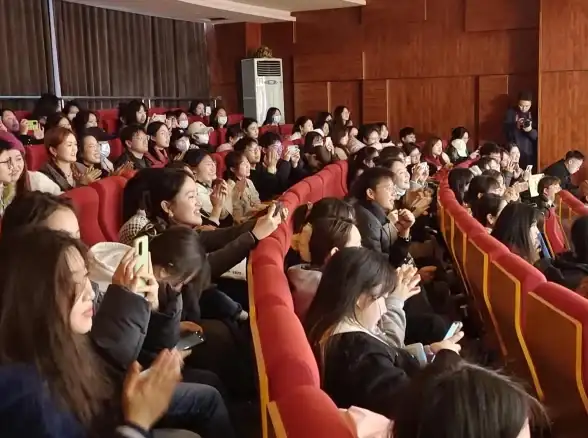 音乐科技🎵掌中魅力：步步高音乐手机广告音符流转，展现非凡听觉体验