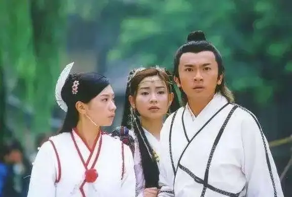 武侠传奇✨热血江湖：英雄齐聚，刀剑争锋闯荡九州